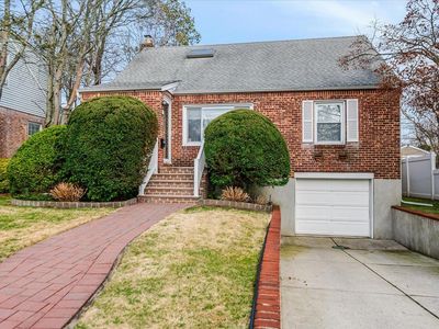 17 Firethorne Lane, Valley Stream, NY, 11581