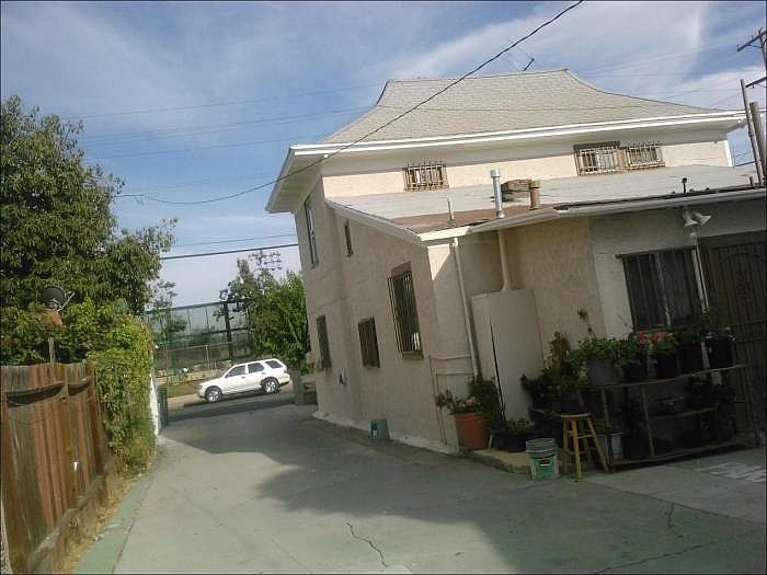 2nd image of 415 S Mathews St