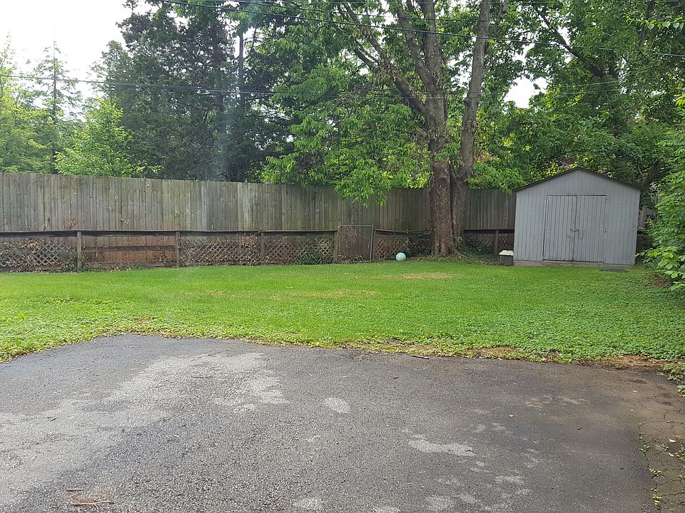 2nd image of 3001 Lynnwood Way