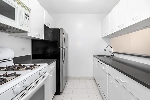 Sold by SERHANT. | media 3