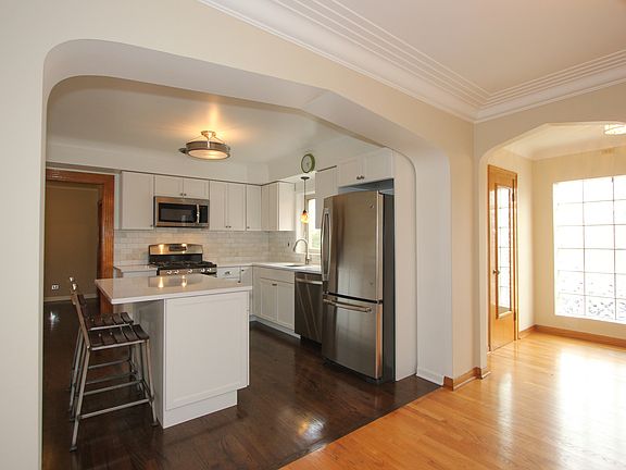 4th image of 1647 Kenilworth Ave
