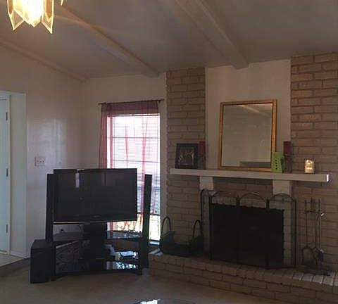 5th image of 7010 Cloverglen Dr