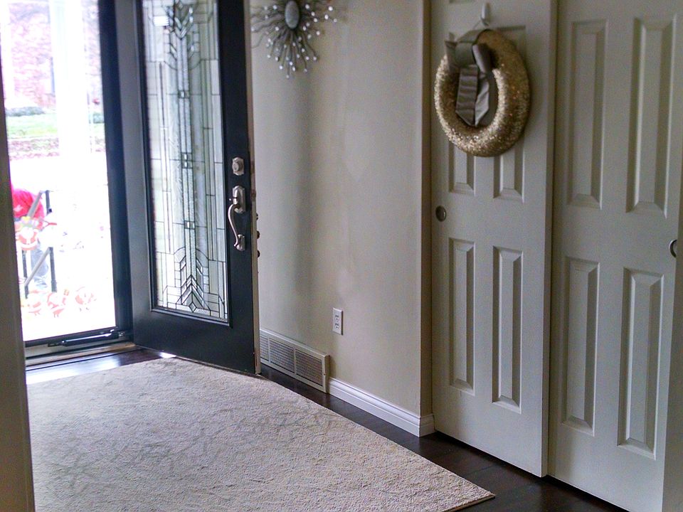 1st image of 926 Broadview Dr