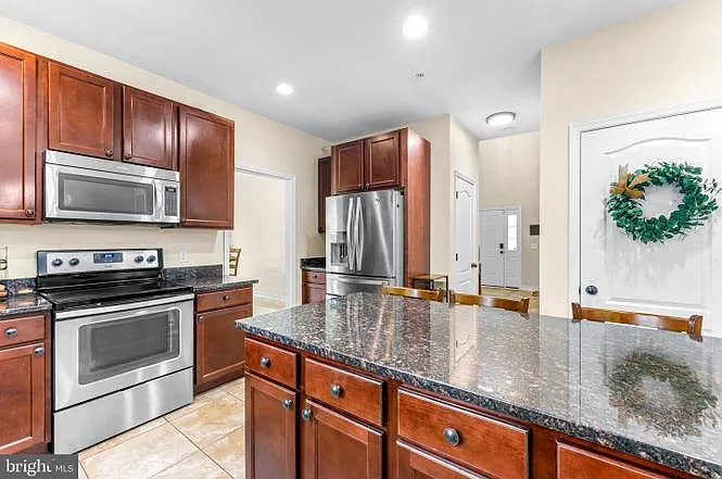 141 North Dr — Photo 4