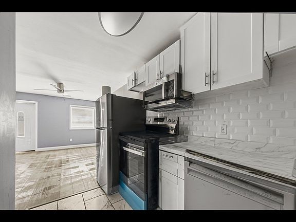 5th image of 831 Rigdon Rd #A