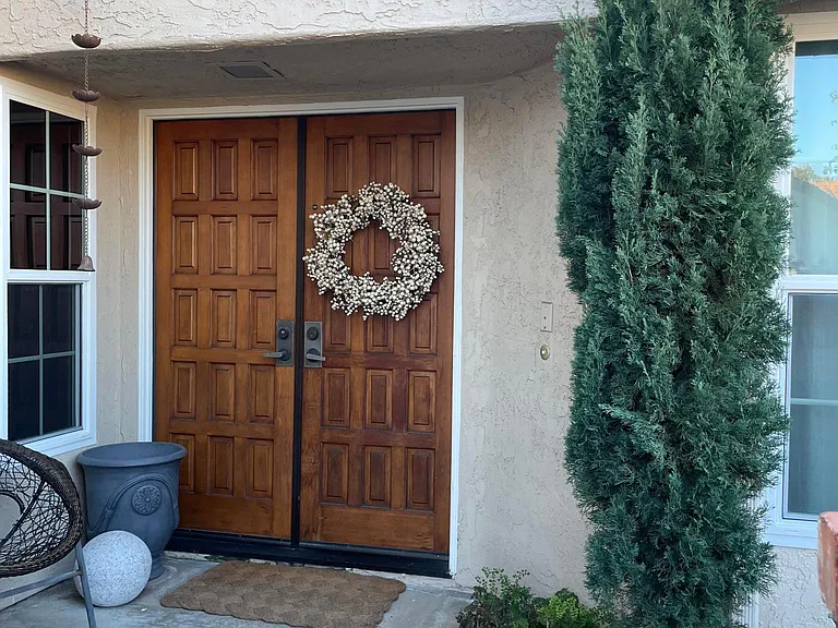 15895 Avenida Villaha — Photo 1