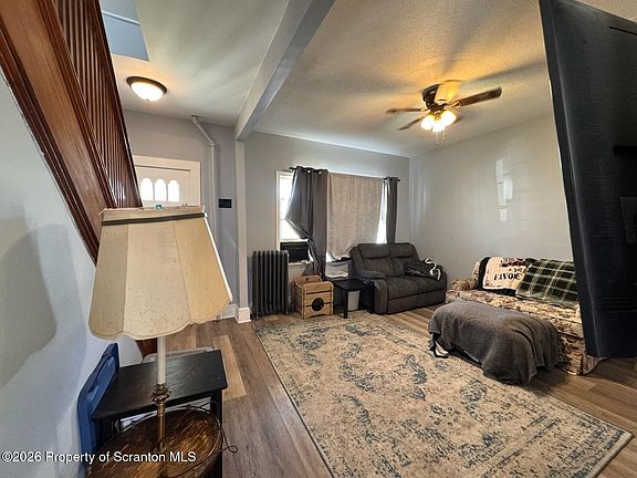 4th image of 1227 Watson St