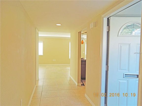 3rd image of 5482 Riverbluff Cir