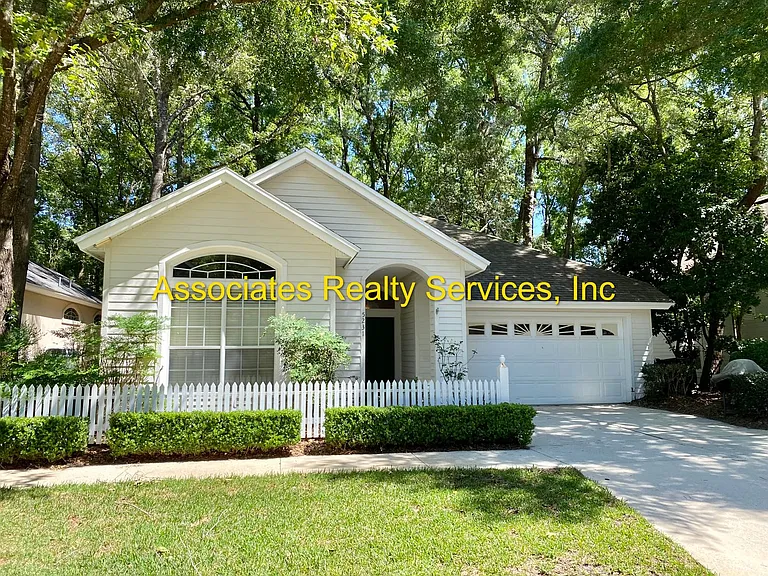 5231 SW 103rd Dr — Photo 2