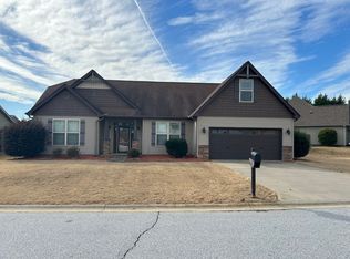 19 Dunsborough Dr, Simpsonville, SC 29680