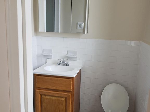 3rd image of 8701 Midland Plwy Jamaica Ests