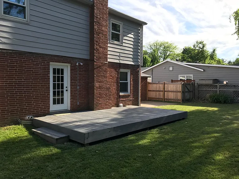 1102 Devonshire Dr — Photo 24
