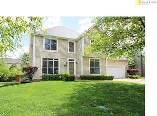 1812 SW Pinecreek Ct, Blue Springs, MO 64015