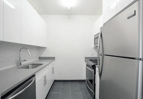 Rented by Bond New York | media 5