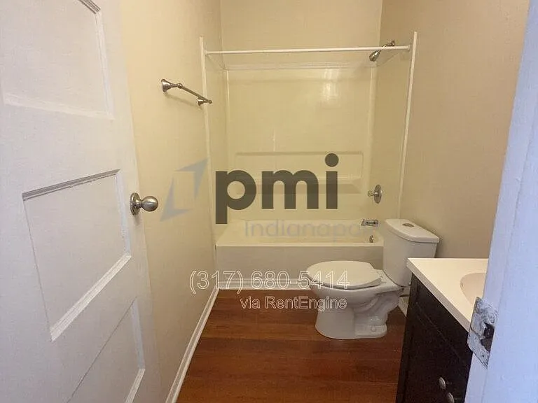 Indy Downtown Colonial Apartments — Photo 18