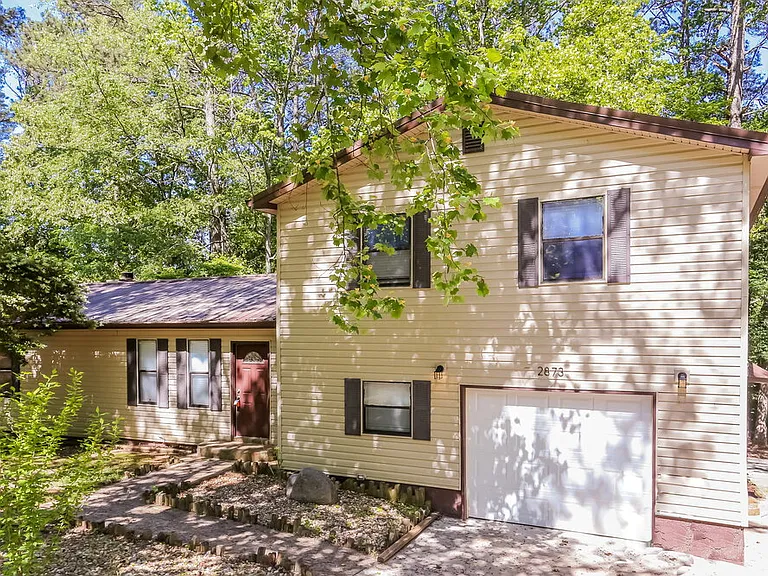 2873 Melanie Ln — Photo 1