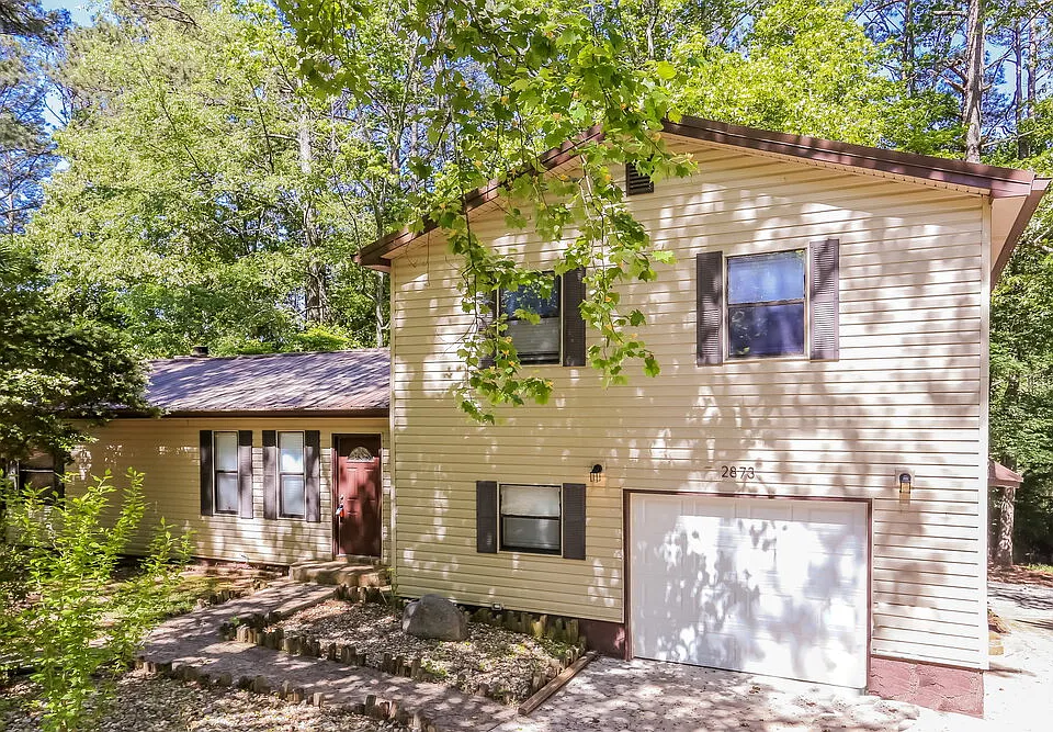 2873 Melanie Ln