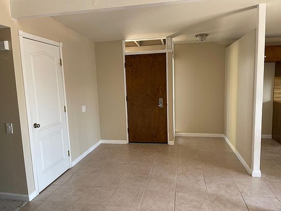 2nd image of 717 Del Oro St