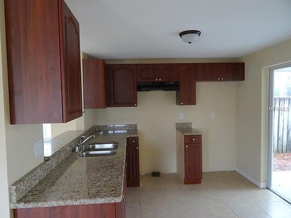 5th image of 9115 Post Oak Ct