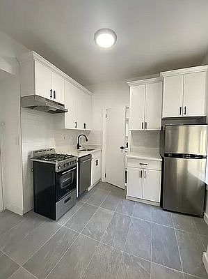 1st image of 206 Thompson St #7B