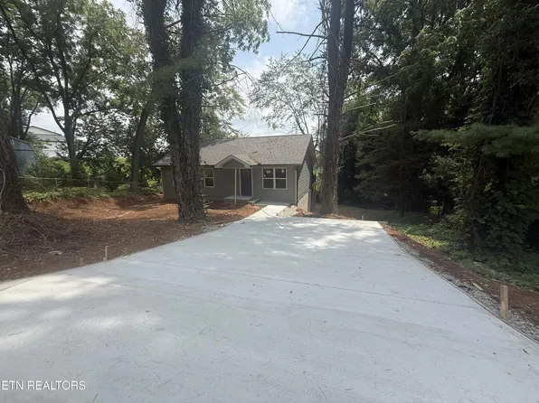 119 E Wadsworth Cir, Oak Ridge, TN 37830