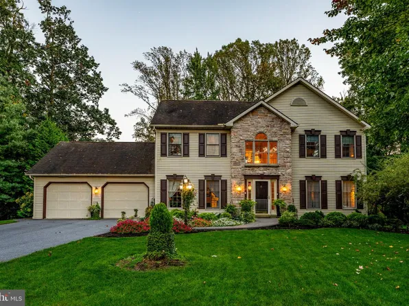 895 Skyline Dr, Gap, PA 17527