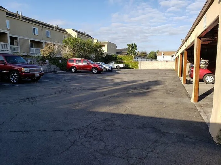 291 Avocado St #A06 — Photo 6