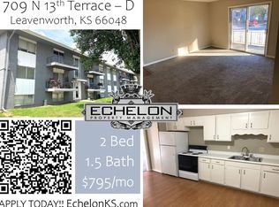 709 N 13th Ter APT D, Leavenworth, KS 66048