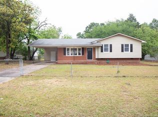 1416 Milton St, Spring Lake, NC 28390