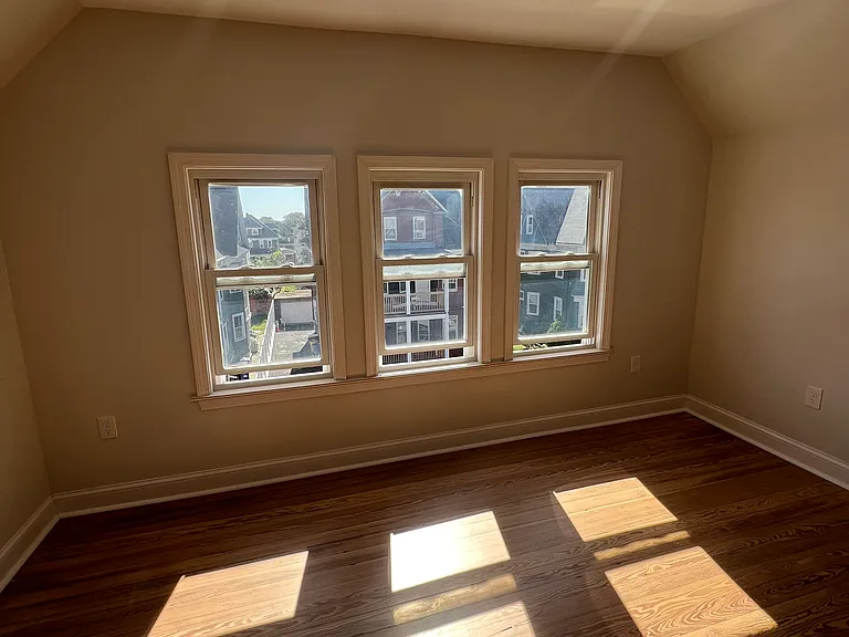 12 York St #1 — Photo 21