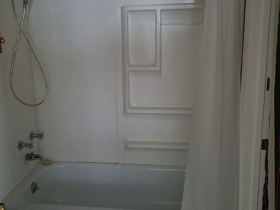 5th image of 204 S 206 High St