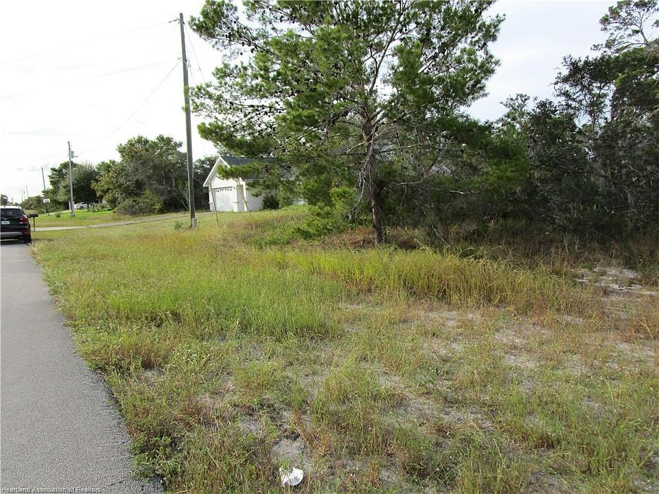 2nd image of 348 Aleutian St NE