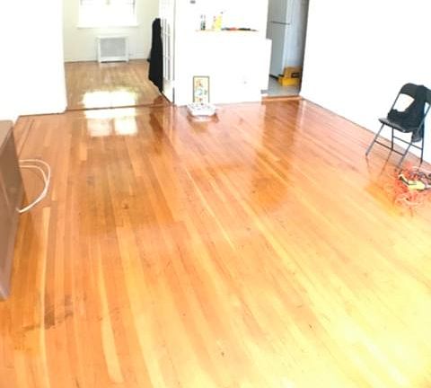 2nd image of 2044 26th St #2
