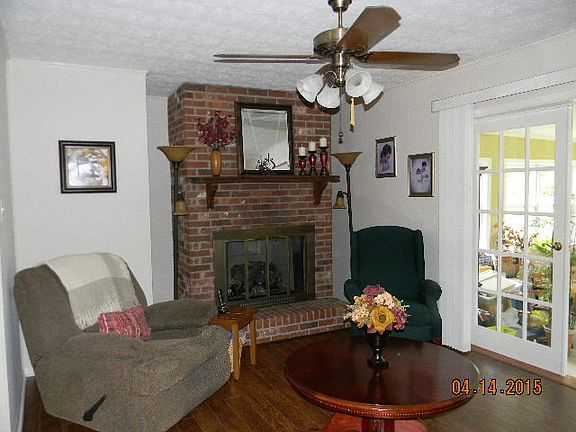 4th image of 3819 Midway Dr
