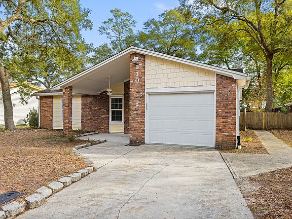 3rd image of 310 Goldenrod Ct