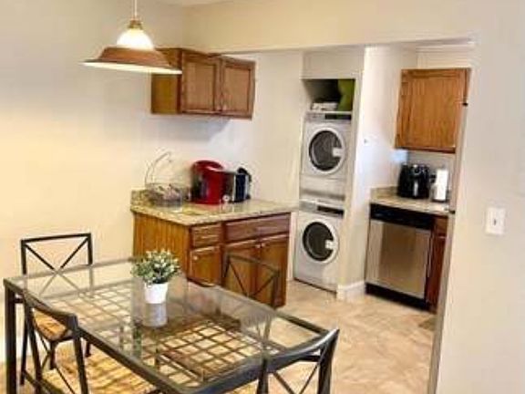 5th image of 6900 SW 39th St APT 109