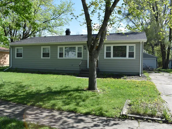 1415 W 62nd Ave, Merrillville, IN 46410