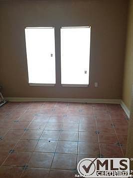 5th image of 639 Cincinnati Ave