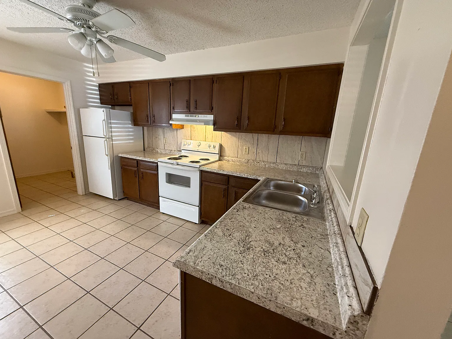 318 Seal Avenue — Photo 3