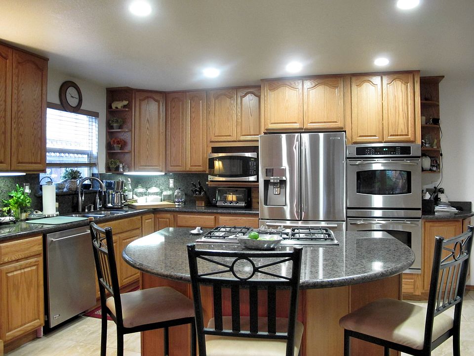 1st image of 782 Lois Ave