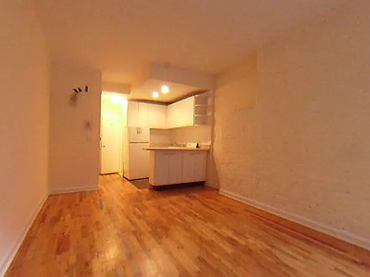 Rented by City Connections Realty | media 17