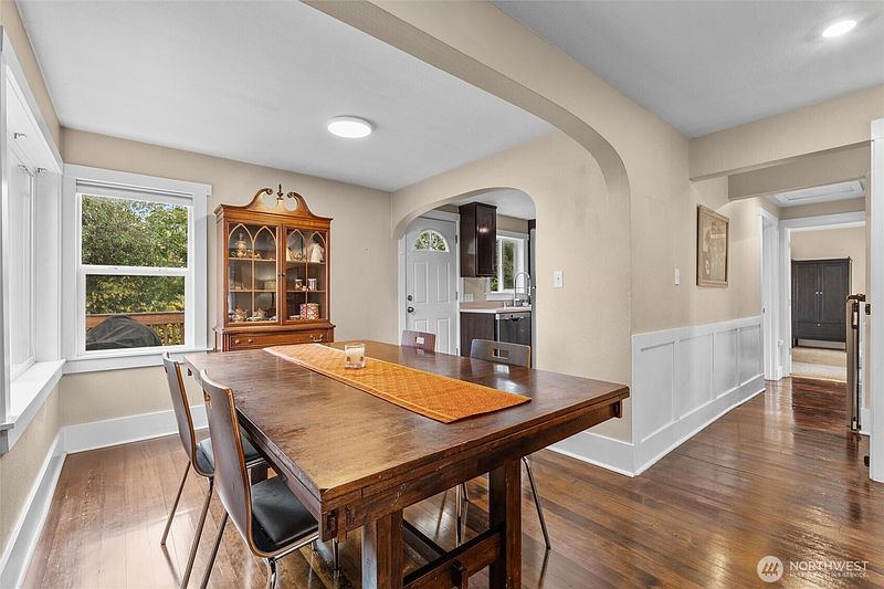 3rd image of 10808 53rd Avenue S