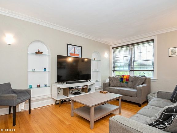2nd image of 1304 W Carmen Ave APT 2N