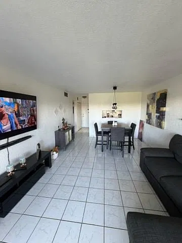 9455 W Flagler St #614-C
