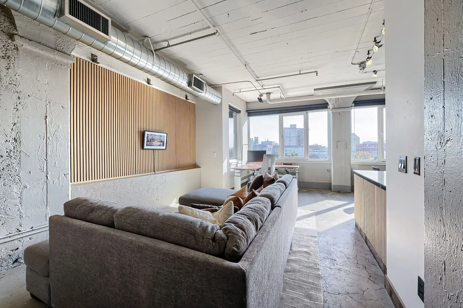 Studio, 736 sqft, $2,200 — Photo 4