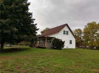 6497 Badgley Rd, East Syracuse, NY 13057