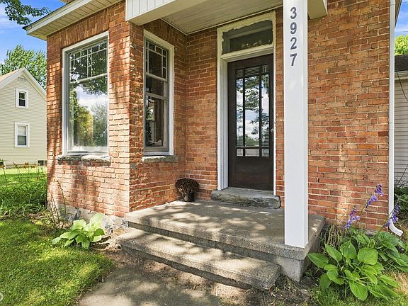 5th image of 3927 W Sheldon Rd