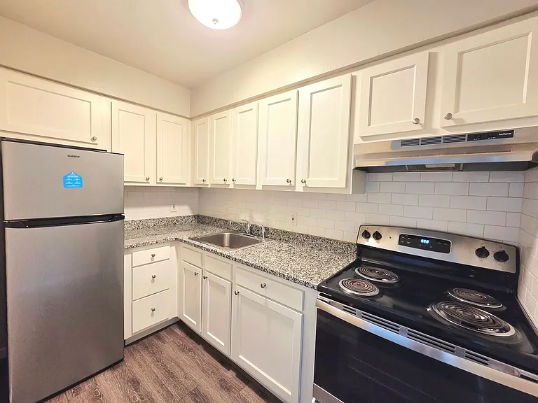 Arcadia Dell Apartments — Photo 23