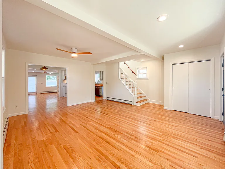22 Crescent Ave — Photo 7
