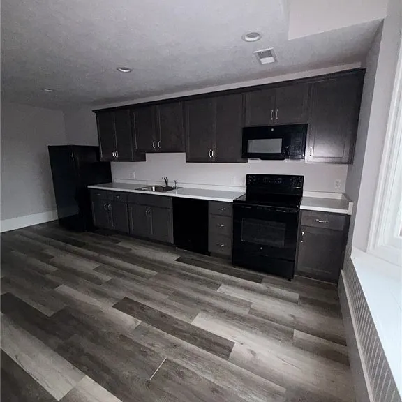 323 Kellys Way #B — Photo 5
